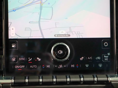 Used 2025 GMC Yukon Denali image 21