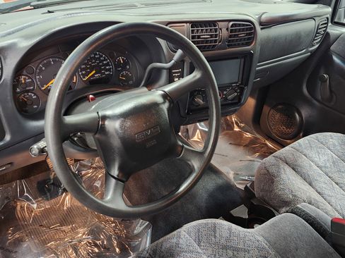 Used 2001 GMC Sonoma SLS w/ Super Spec Pkg 3 image 21