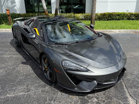 Used 2019 McLaren 570S image 6