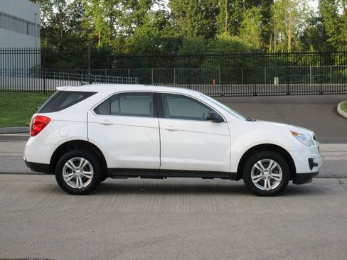 Used 2014 Chevrolet Equinox LS AWD/4WD image 9