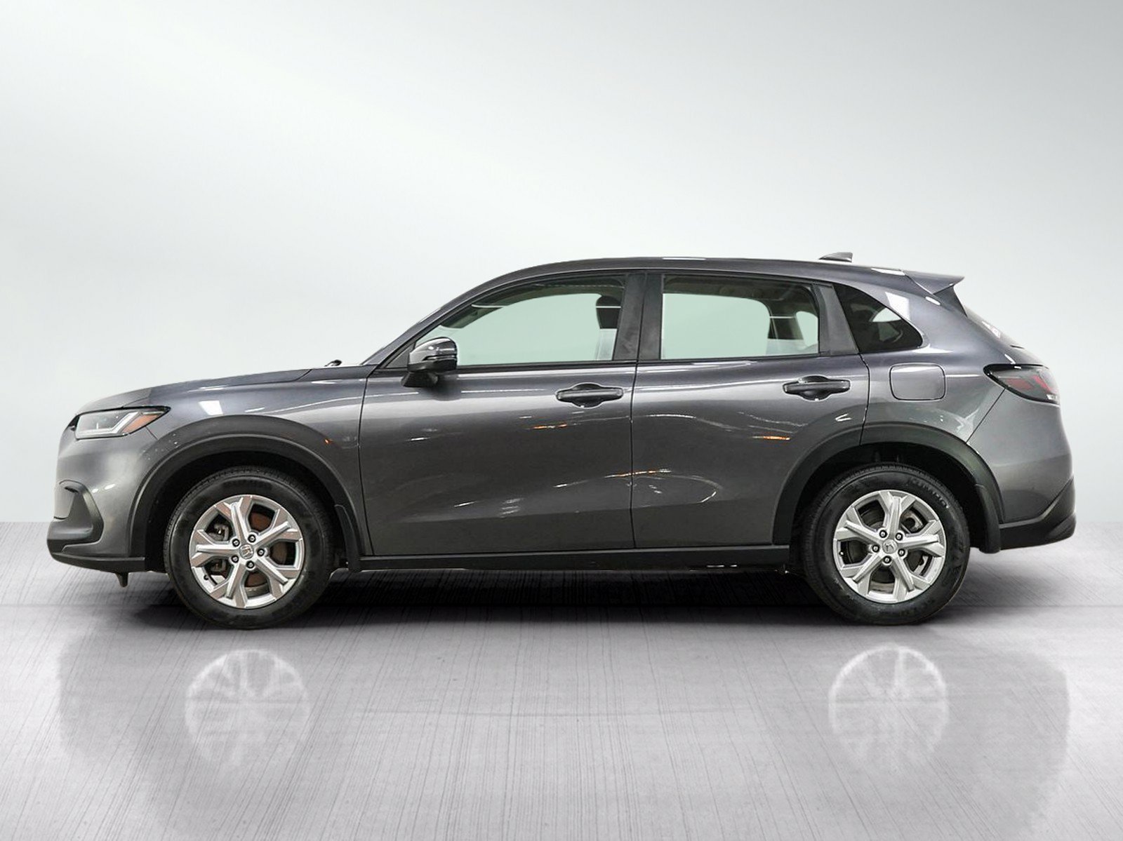 Used 2024 Honda HR-V LX image 2