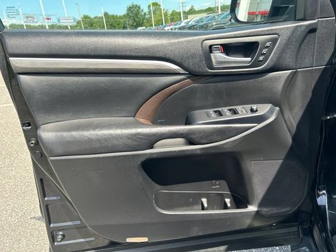 Used 2018 Toyota Highlander Limited Platinum w/ Protection Package #3 AWD/4WD image 10