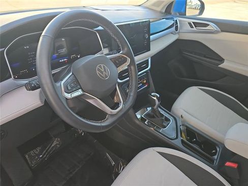 Used 2025 Volkswagen Taos SE image 16