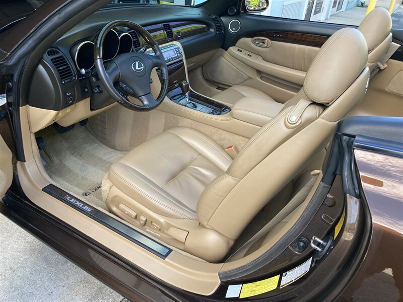 Used 2007 Lexus SC 430 Convertible RWD image 14