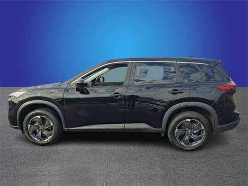 Used 2024 Nissan Rogue SV image 7