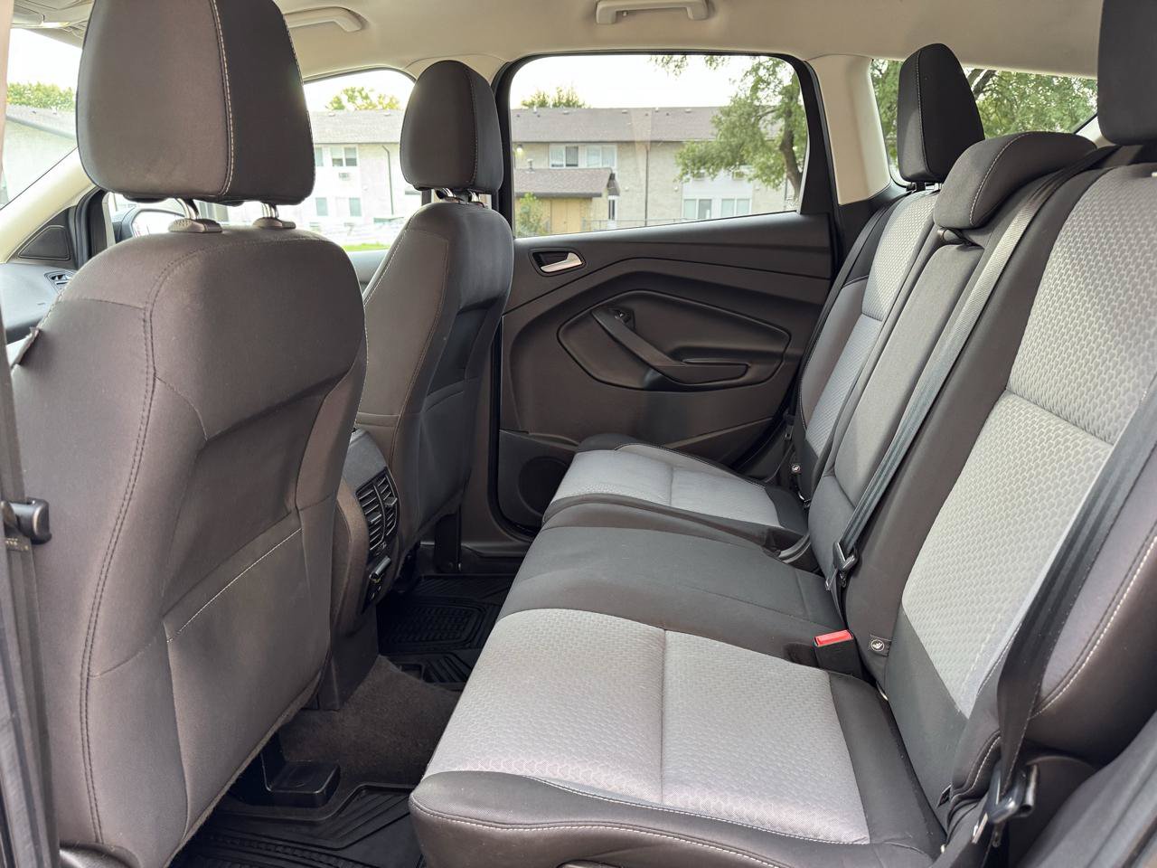 Used 2017 Ford Escape SE AWD/4WD image 15