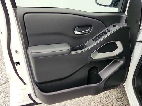 Used 2022 Nissan Frontier SV RWD image 10