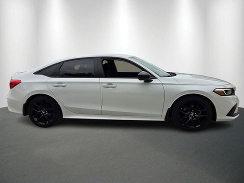 Used 2023 Honda Civic Sport image 8