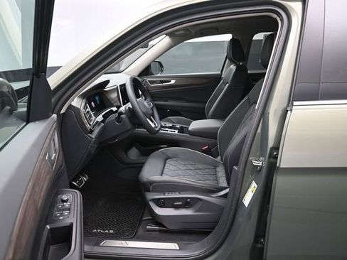 New 2026 Volkswagen Atlas SEL Premium R-Line AWD/4WD image 9