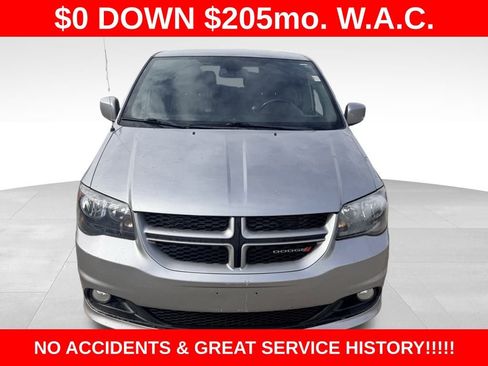 Used 2018 Dodge Grand Caravan GT image 2