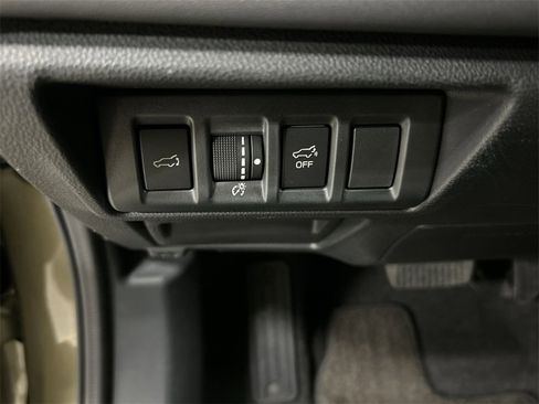 Certified 2021 Subaru Outback Limited image 17