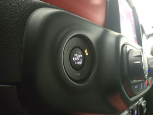 Used 2019 Jeep Wrangler Unlimited Rubicon image 24