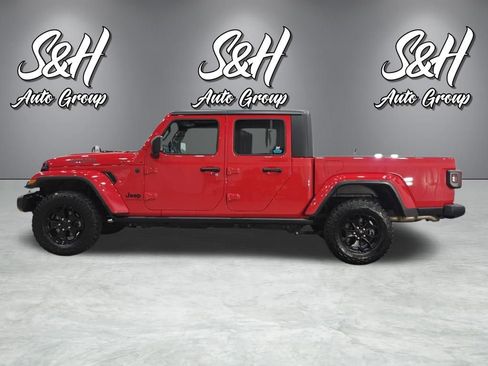 Used 2023 Jeep Gladiator Sport AWD/4WD image 16