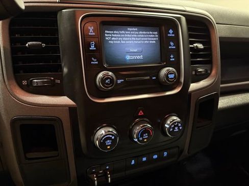 Used 2018 RAM 2500 Tradesman w/ Chrome Appearance Group AWD/4WD image 14