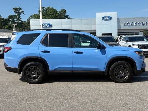 Used 2024 Honda Pilot TrailSport image 6