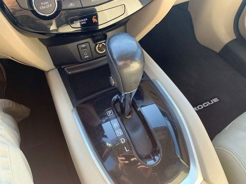 Used 2016 Nissan Rogue SL AWD/4WD image 16