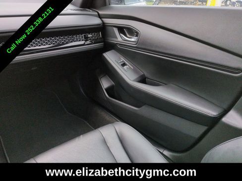 Used 2025 Honda Accord Sport image 17