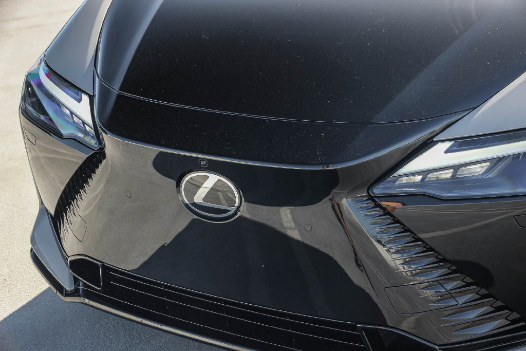 New 2026 Lexus RZ 450e AWD w/ Luxury Package image 9
