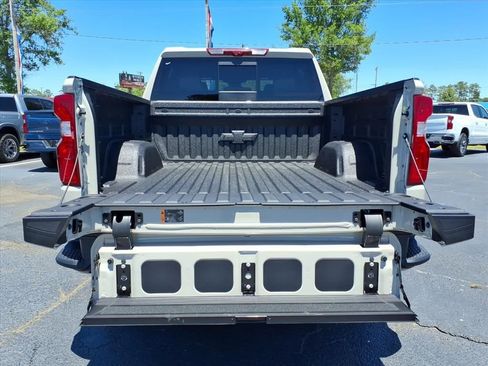 New 2026 Chevrolet Silverado 1500 ZR2 AWD/4WD image 15