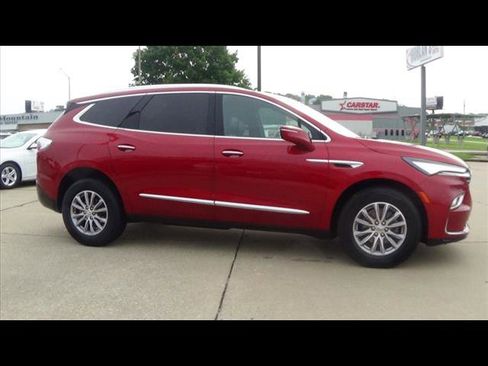 Used 2024 Buick Enclave Premium image 5
