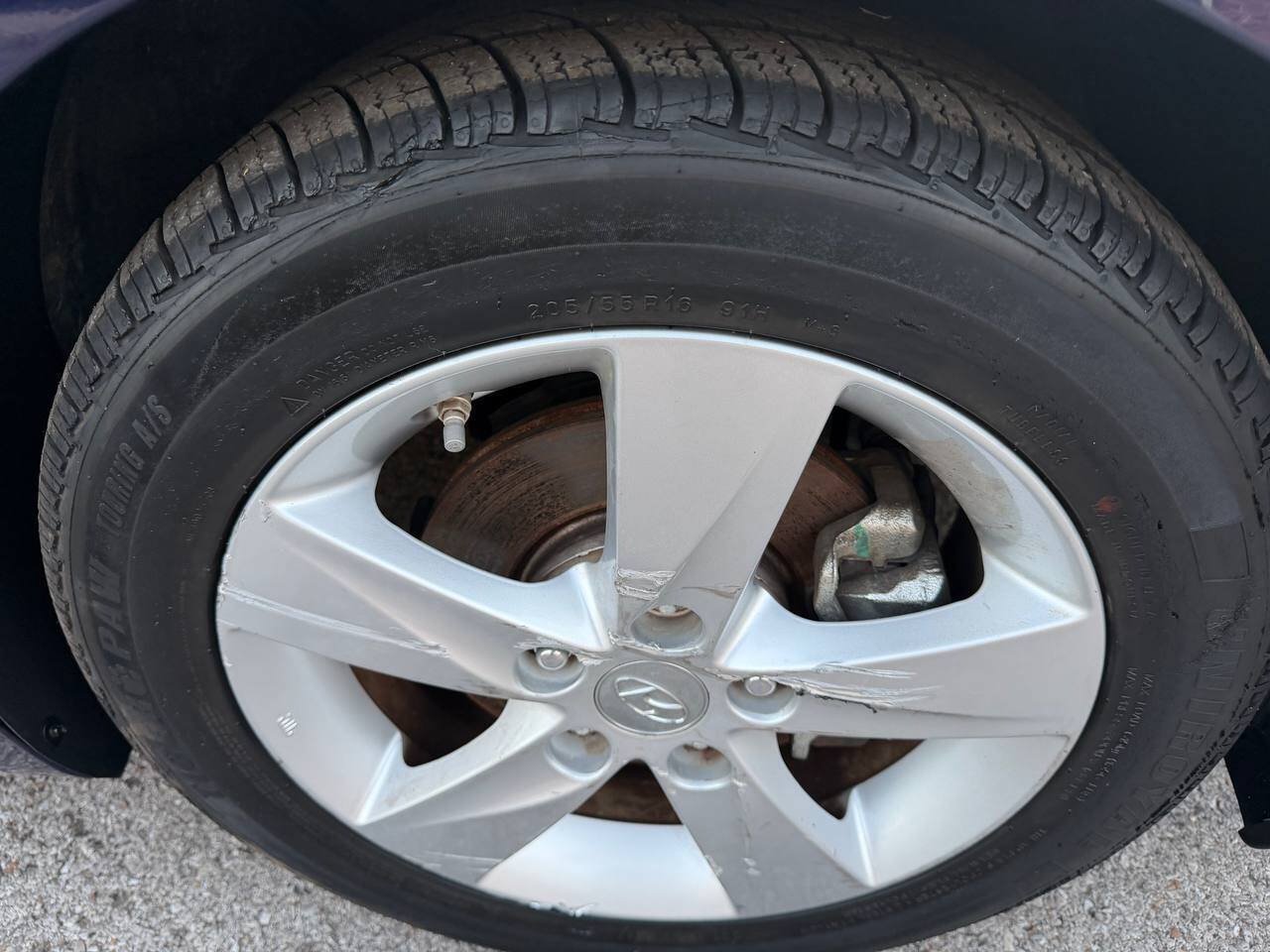 Used 2013 Hyundai Elantra GLS w/ Preferred Pkg FWD image 28