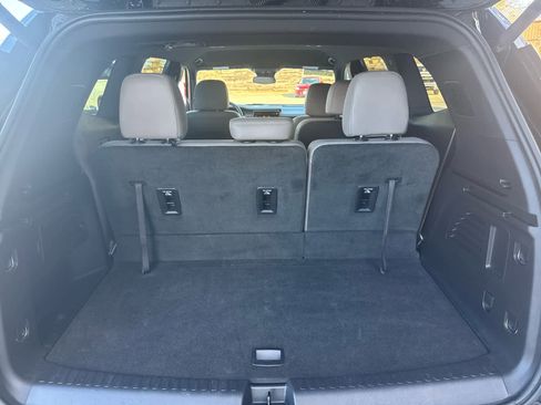 Used 2024 GMC Acadia Elevation image 23