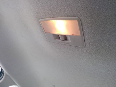 Used 2012 MAZDA MAZDA5 Sport image 32