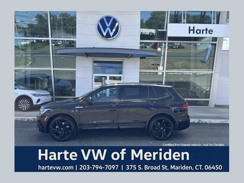 Certified 2024 Volkswagen Tiguan SE R-Line AWD/4WD image 1