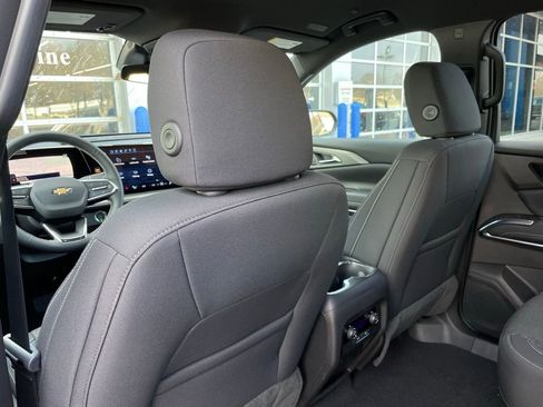 New 2026 Chevrolet Traverse LT image 28