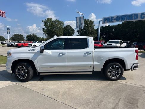 Used 2025 Chevrolet Silverado 1500 High Country w/ Technology Package image 4