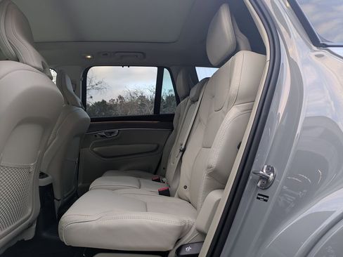 New 2026 Volvo XC90 T8 Ultra w/ Protection Package Premier AWD/4WD image 5