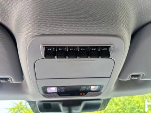 Used 2025 Ford F250 XLT w/ FX4 Off-Road Package AWD/4WD image 18
