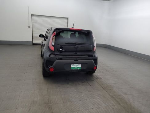 Used 2016 Kia Soul w/ Convenience Package FWD image 6