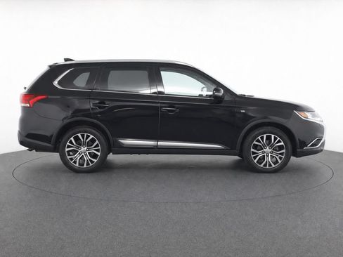 Used 2017 Mitsubishi Outlander GT AWD/4WD image 8