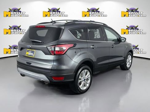 Used 2018 Ford Escape SE FWD image 5