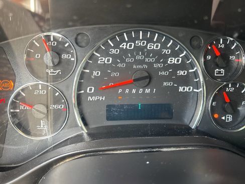 Used 2018 Chevrolet Express 3500 w/ Power Convenience Package image 15