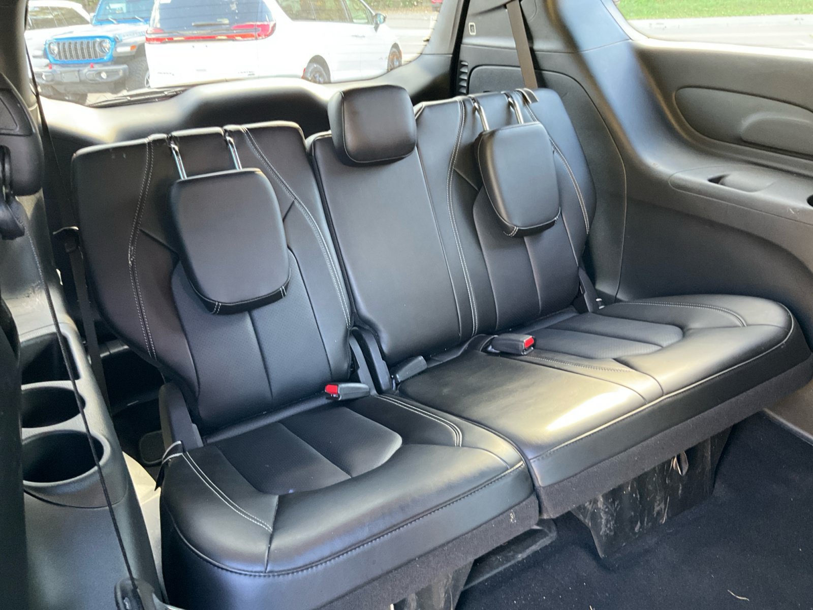 Used 2025 Chrysler Pacifica Select AWD/4WD image 20