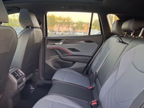 New 2026 Volkswagen Tiguan SE R-Line FWD image 5
