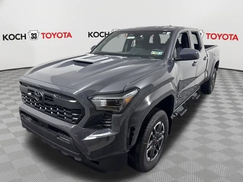 Used 2026 Toyota Tacoma TRD Sport image 3