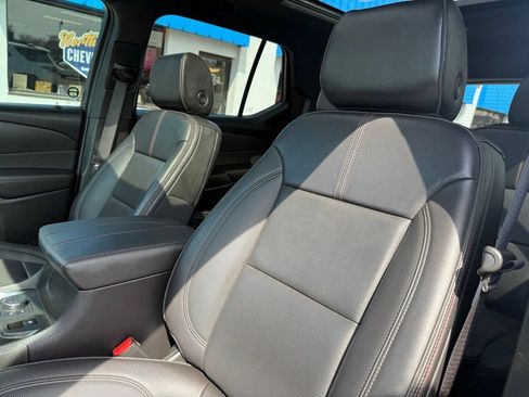Used 2022 Chevrolet Traverse RS w/ LPO, Floor Liner Package AWD/4WD image 27