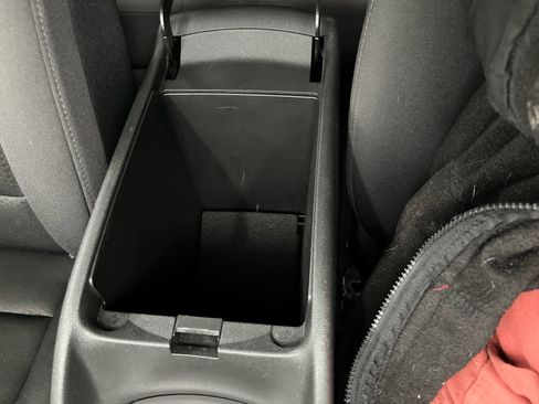 Used 2024 Chevrolet Malibu LT image 28