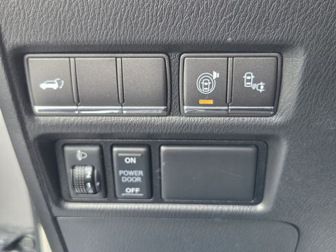 Used 2016 INFINITI QX80 2WD w/ Driver's Assistance Package image 28