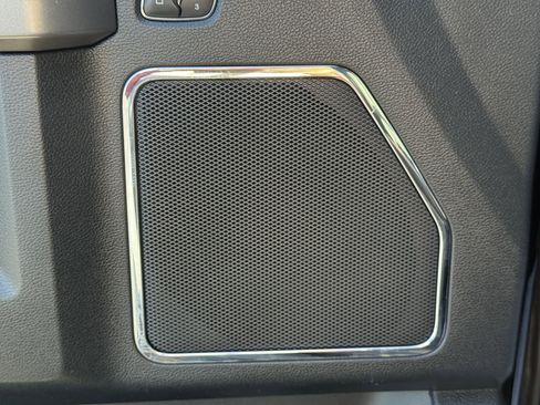 Certified 2018 Ford F250 Platinum w/ Platinum Ultimate Package image 16