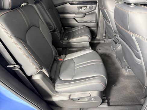Used 2023 Honda Pilot TrailSport image 14