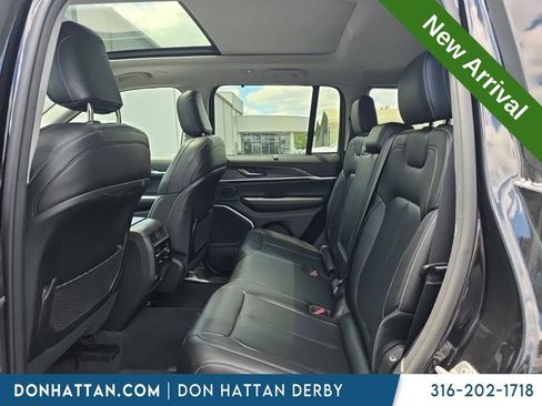 Used 2022 Jeep Grand Cherokee Limited 4xe w/ Luxury Tech Group II AWD/4WD image 7