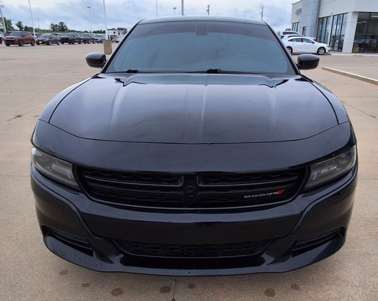 Used 2020 Dodge Charger SXT RWD image 3