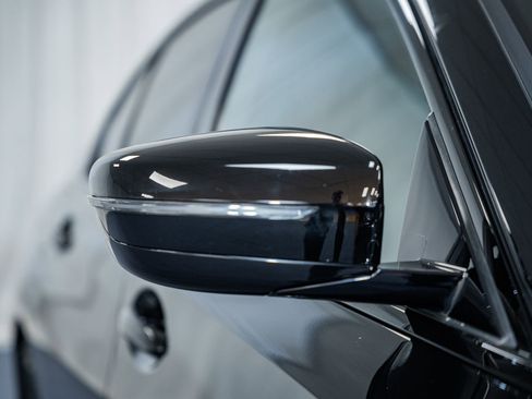 Used 2023 BMW 330i xDrive Sedan w/ M Sport Package image 11