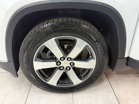 Used 2020 Chevrolet Traverse LT w/ LT Premium Package image 41