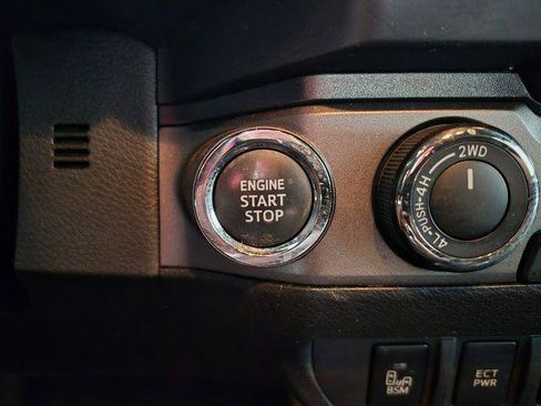 Certified 2023 Toyota Tacoma TRD Off-Road w/ TRD Premium Off Road Package AWD/4WD image 25