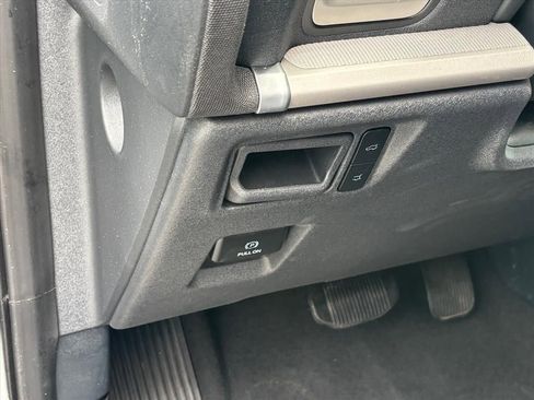 Used 2025 Ford Expedition Active RWD image 7